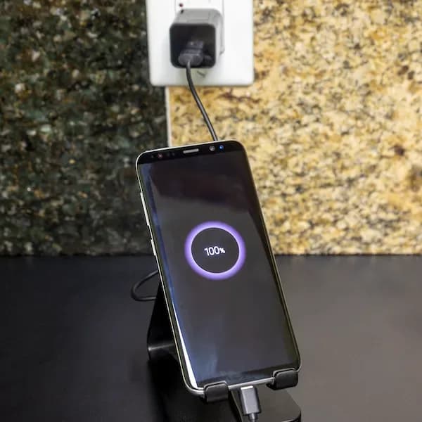 USB C Smartphone Brick Charger With 1080P HD Wifi Camera